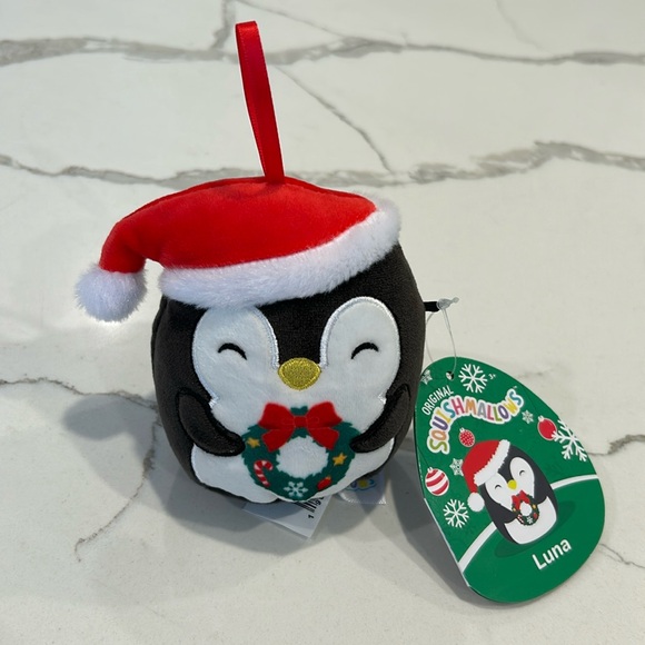 Luna penguin squishmallow - Picture 3 of 4